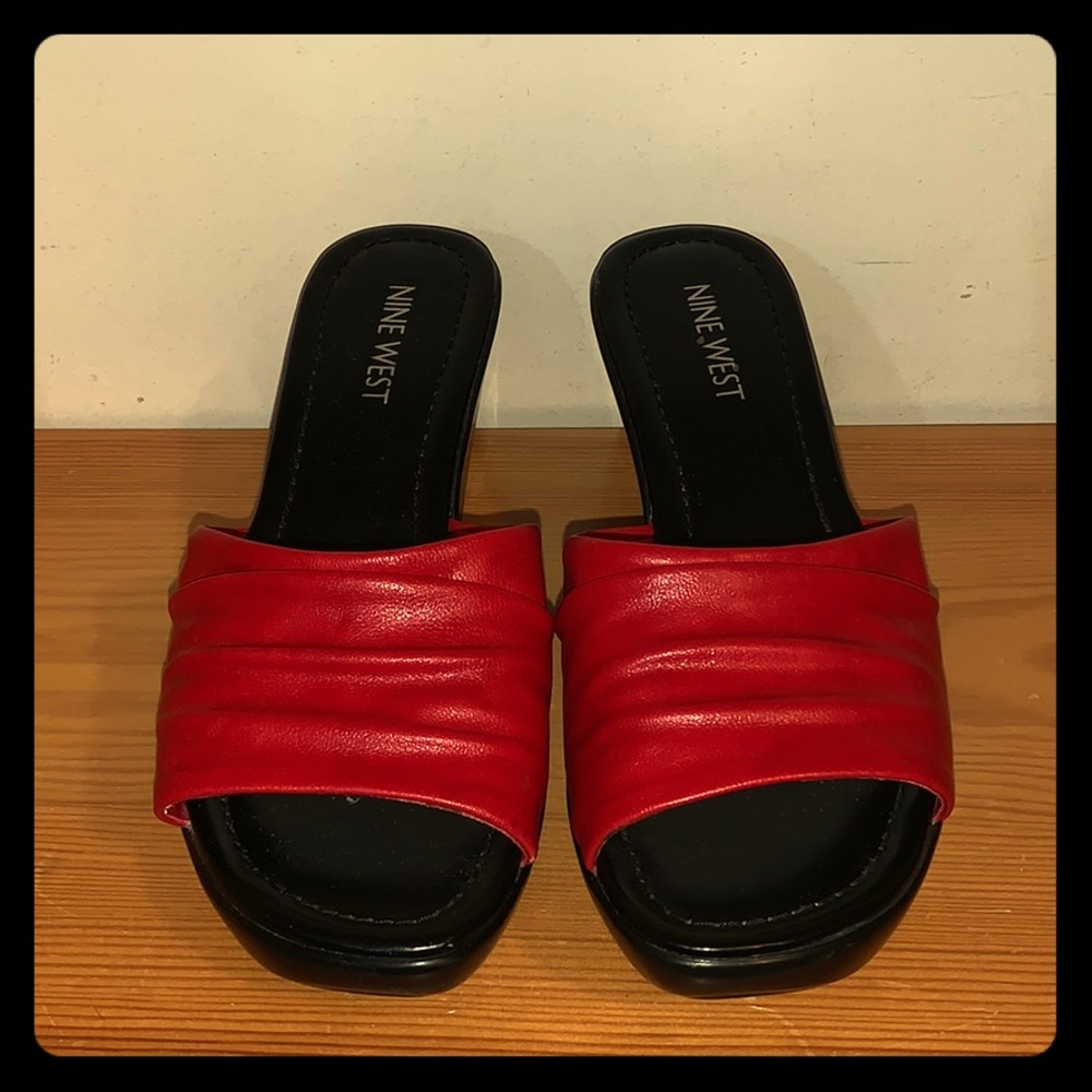 Nine West Red/Black Sandals